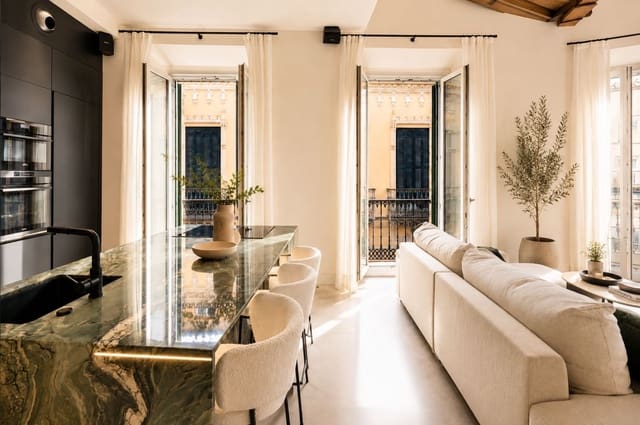 Apartamento de 4 habitaciones en Centro Historico, Málaga ciudad en venta - 1.245.000 € (Ref: 10037078)