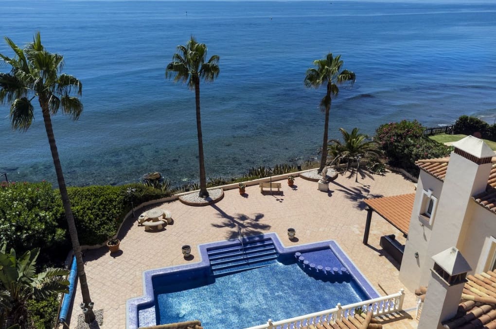 5 bedroom Villa for sale in Marbella with pool garage - € 4,995,000 (Ref: 10037079)