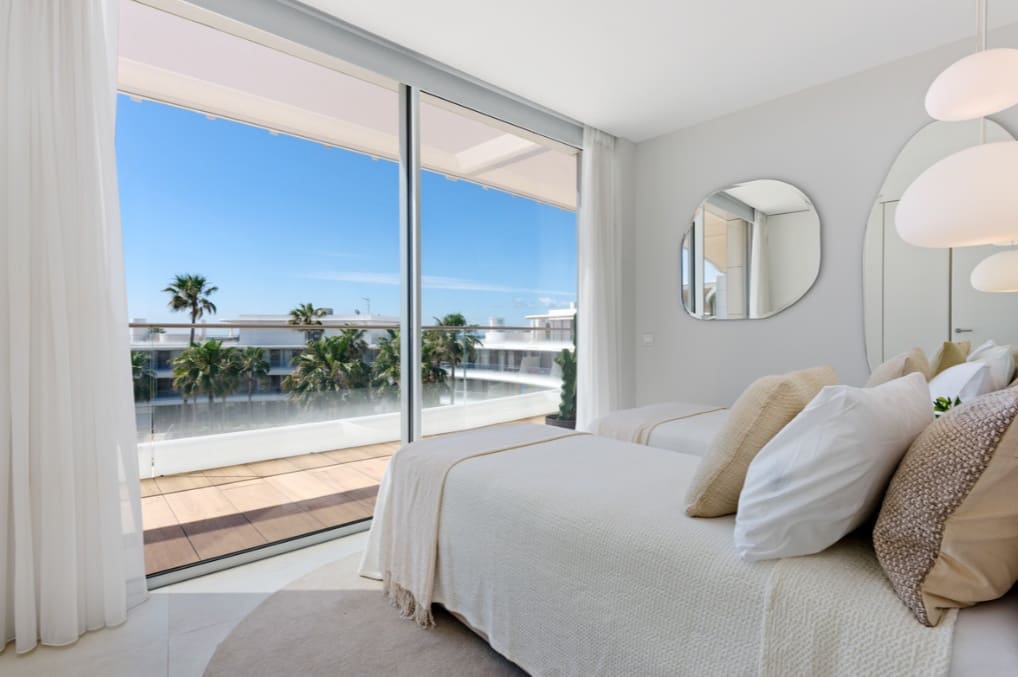 3 soverom Penthouse til salgs i Estepona med svømmebasseng garasje - € 2 490 000 (Ref: 10037080)