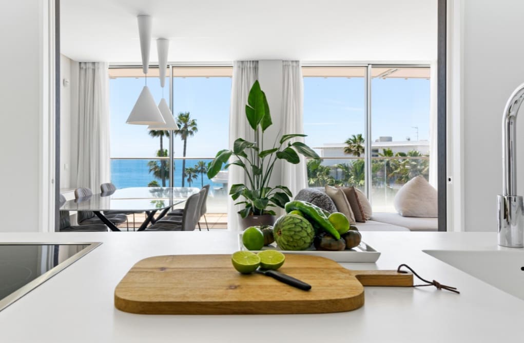 3 soverom Penthouse til salgs i Estepona med svømmebasseng garasje - € 2 490 000 (Ref: 10037080)