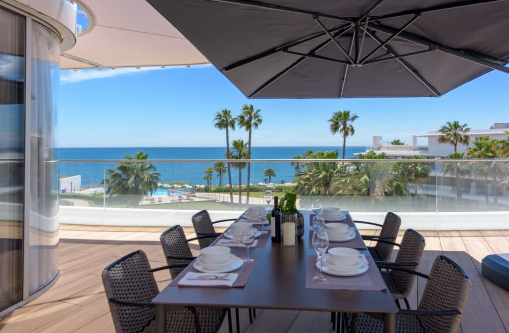 3 soverom Penthouse til salgs i Estepona med svømmebasseng garasje - € 2 490 000 (Ref: 10037080)