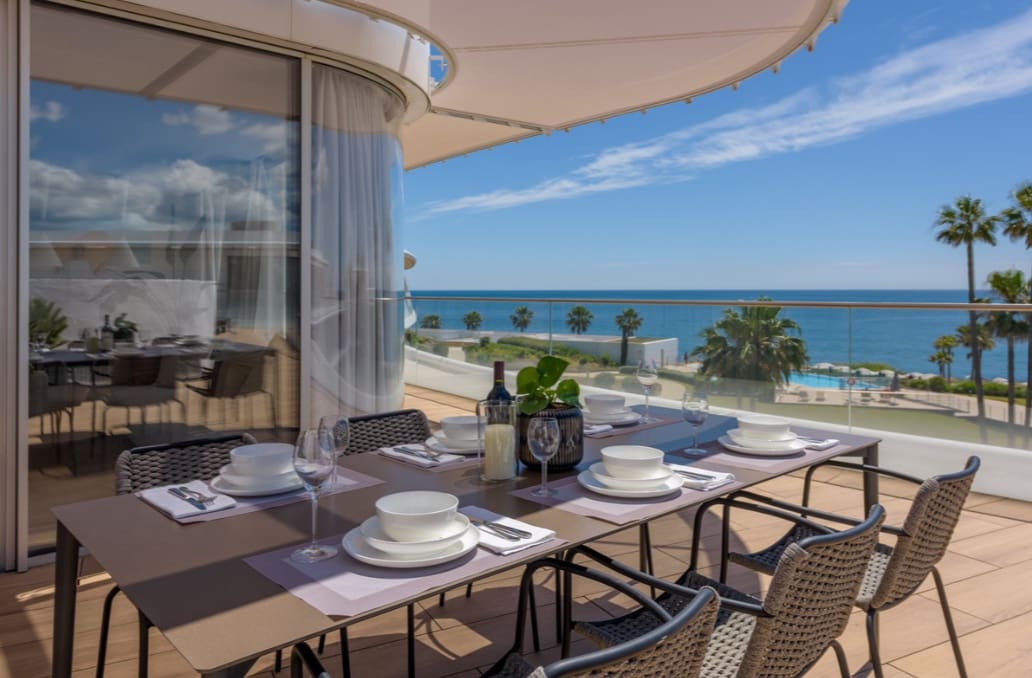 3 soverom Penthouse til salgs i Estepona med svømmebasseng garasje - € 2 490 000 (Ref: 10037080)