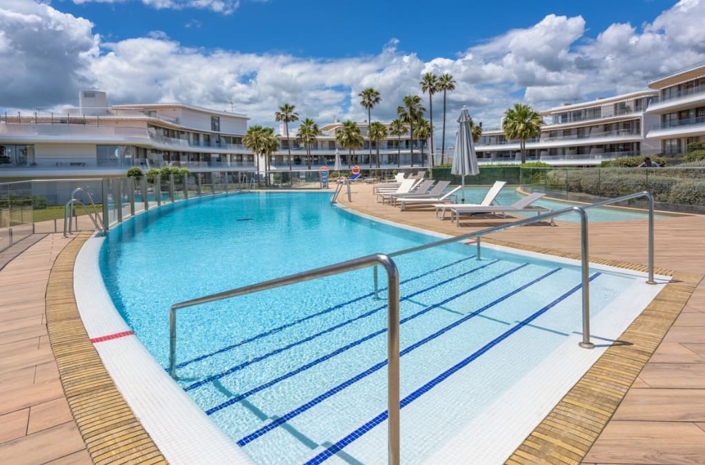 3 soverom Penthouse til salgs i Estepona med svømmebasseng garasje - € 2 490 000 (Ref: 10037080)
