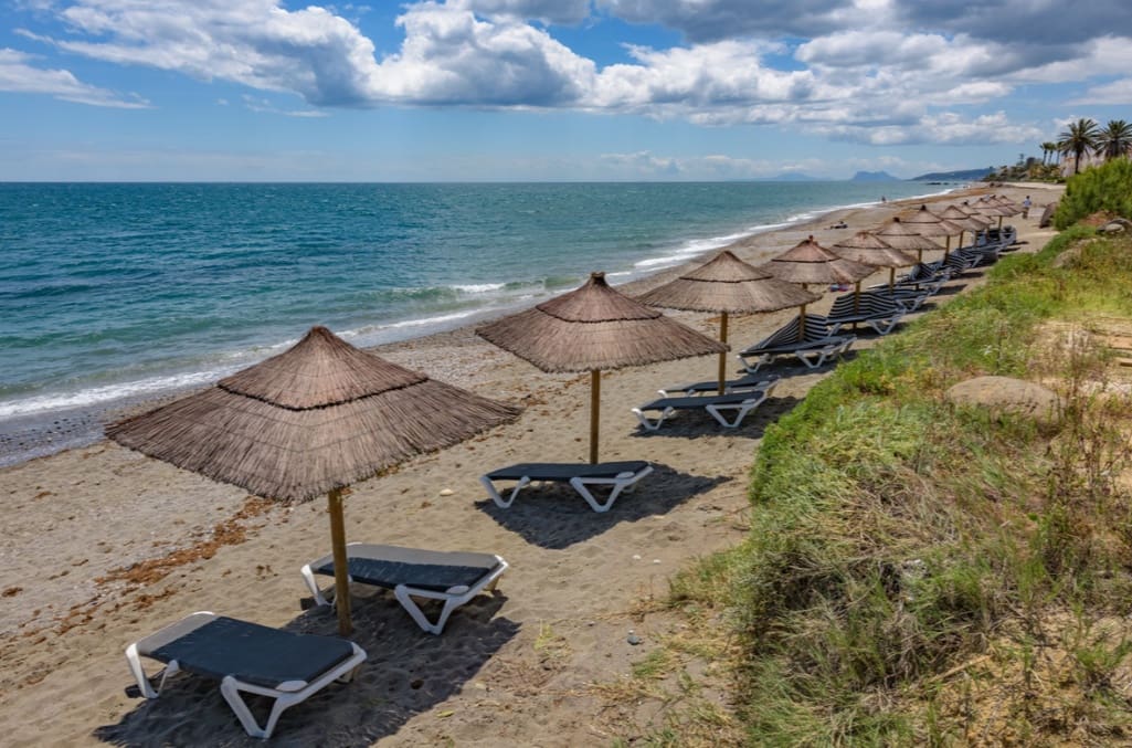 3 soverom Penthouse til salgs i Estepona med svømmebasseng garasje - € 2 490 000 (Ref: 10037080)