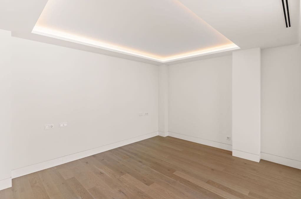 4 quarto Penthouse para venda em Estepona com piscina garagem - 4 650 000 € (Ref: 10037081)