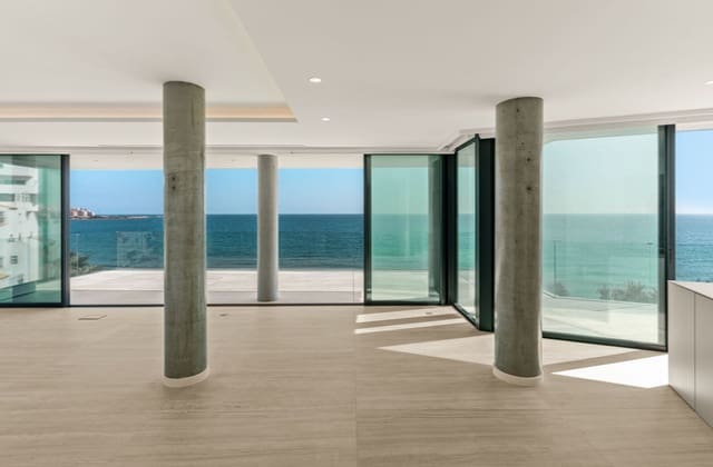 4 quarto Penthouse para venda em Estepona com piscina garagem - 4 650 000 € (Ref: 10037081)