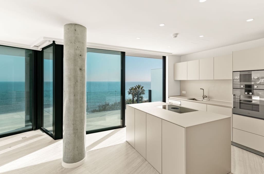 4 quarto Penthouse para venda em Estepona com piscina garagem - 4 650 000 € (Ref: 10037081)