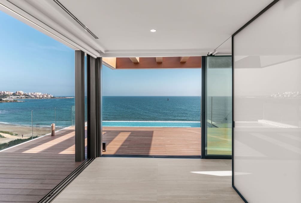 4 quarto Penthouse para venda em Estepona com piscina garagem - 4 650 000 € (Ref: 10037081)