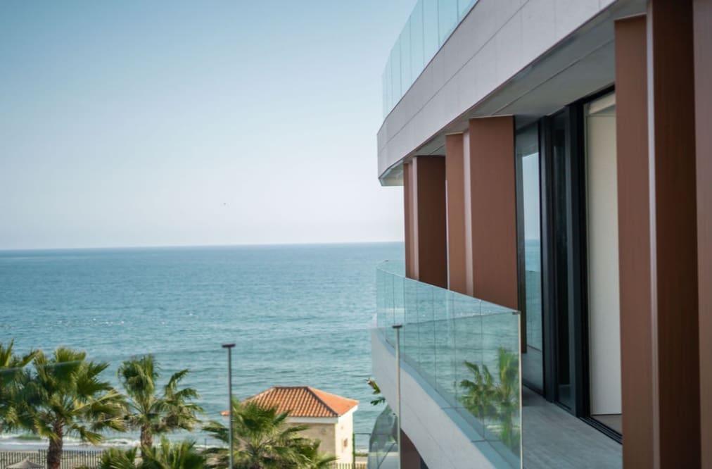 4 quarto Penthouse para venda em Estepona com piscina garagem - 4 650 000 € (Ref: 10037081)