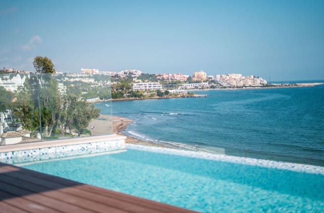 4 quarto Penthouse para venda em Estepona com piscina garagem - 4 650 000 € (Ref: 10037081)