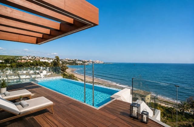 4 quarto Penthouse para venda em Estepona com piscina garagem - 4 650 000 € (Ref: 10037081)