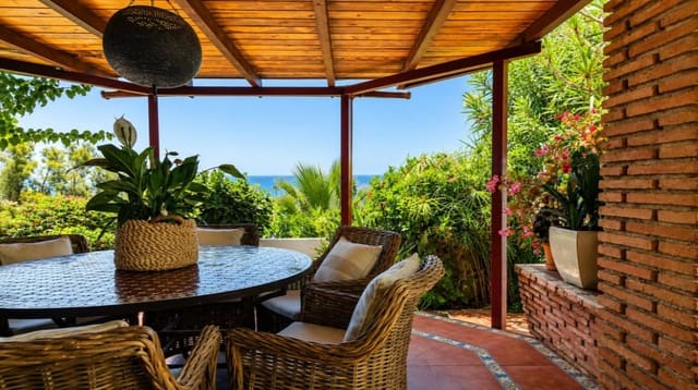 3 Zimmer Villa zu verkaufen in Bahia de Casares, Casares mit Pool Garage - 680.000 € (Ref: 10037082)