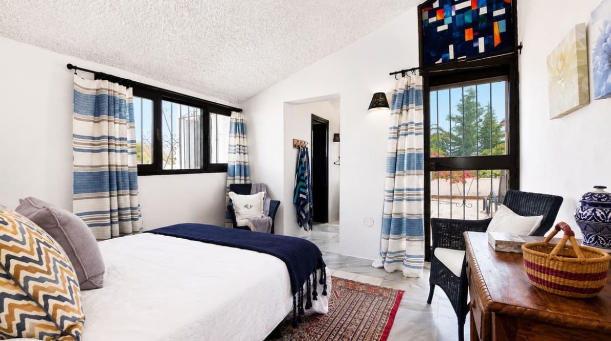 3 Zimmer Villa zu verkaufen in Bahia de Casares mit Pool Garage - 680.000 € (Ref: 10037082)
