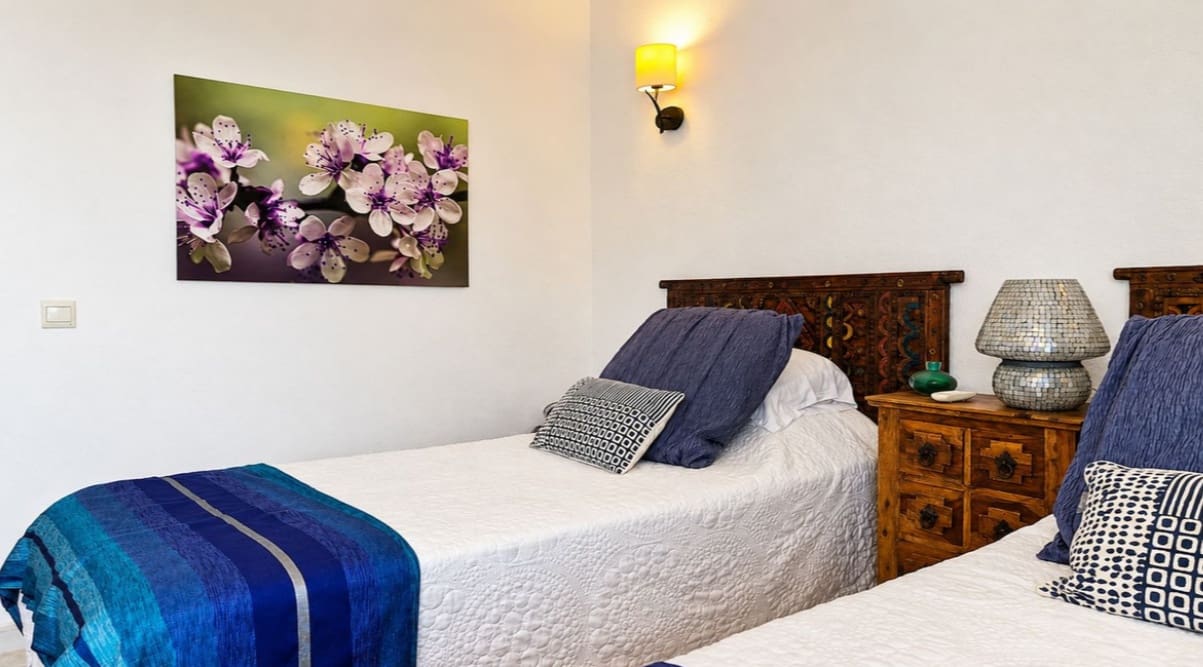 3 Zimmer Villa zu verkaufen in Bahia de Casares mit Pool Garage - 680.000 € (Ref: 10037082)