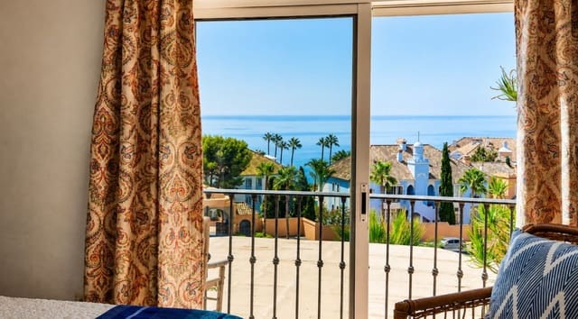 3 Zimmer Villa zu verkaufen in Bahia de Casares, Casares mit Pool Garage - 680.000 € (Ref: 10037082)