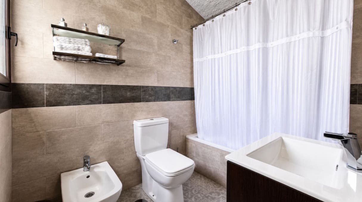 3 Zimmer Villa zu verkaufen in Bahia de Casares mit Pool Garage - 680.000 € (Ref: 10037082)