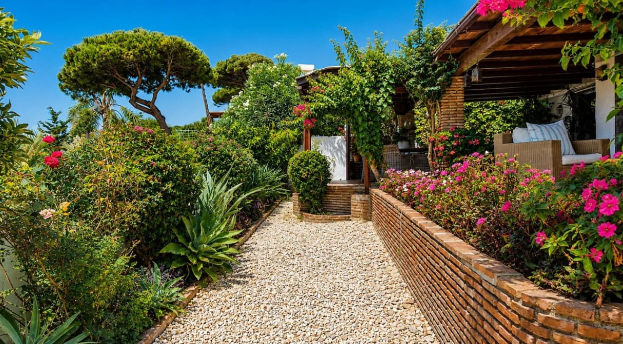 3 Zimmer Villa zu verkaufen in Bahia de Casares mit Pool Garage - 680.000 € (Ref: 10037082)
