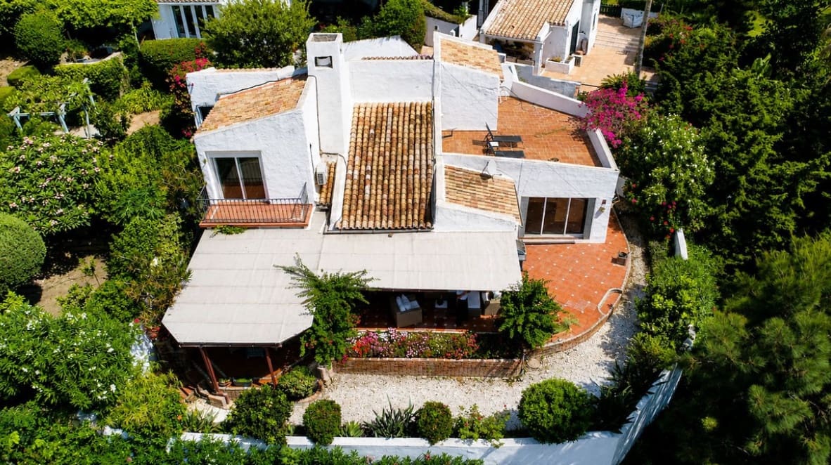 3 Zimmer Villa zu verkaufen in Bahia de Casares mit Pool Garage - 680.000 € (Ref: 10037082)