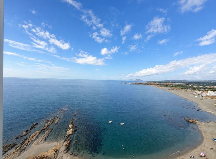 Apartamento de 3 habitaciones en Torreguadiaro en venta - 565.000 € (Ref: 10037084)