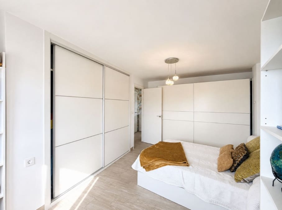 Apartamento de 3 habitaciones en Torreguadiaro en venta - 565.000 € (Ref: 10037084)