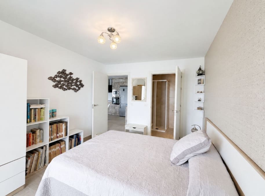 Apartamento de 3 habitaciones en Torreguadiaro en venta - 565.000 € (Ref: 10037084)