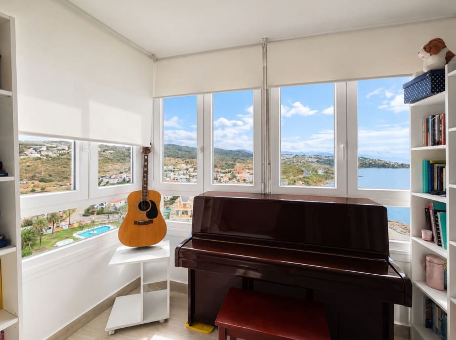 Apartamento de 3 habitaciones en Torreguadiaro en venta - 565.000 € (Ref: 10037084)