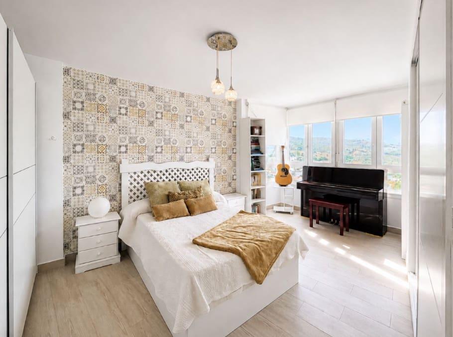 Apartamento de 3 habitaciones en Torreguadiaro en venta - 565.000 € (Ref: 10037084)