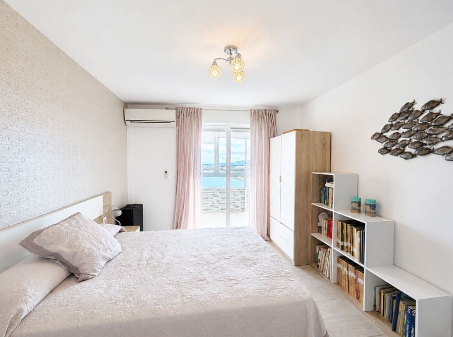 Apartamento de 3 habitaciones en Torreguadiaro en venta - 565.000 € (Ref: 10037084)