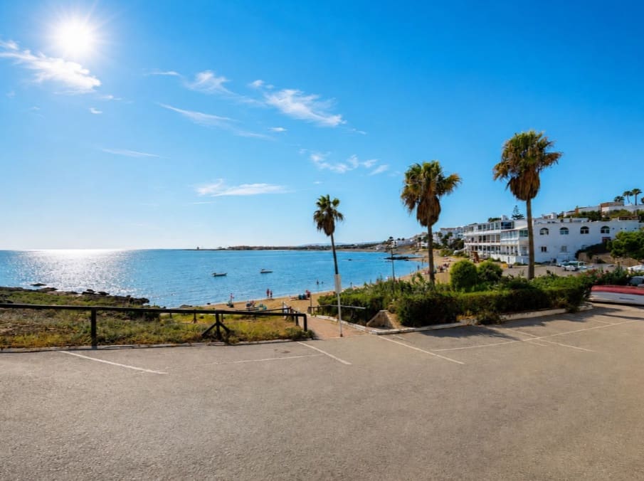 Apartamento de 3 habitaciones en Torreguadiaro en venta - 565.000 € (Ref: 10037084)