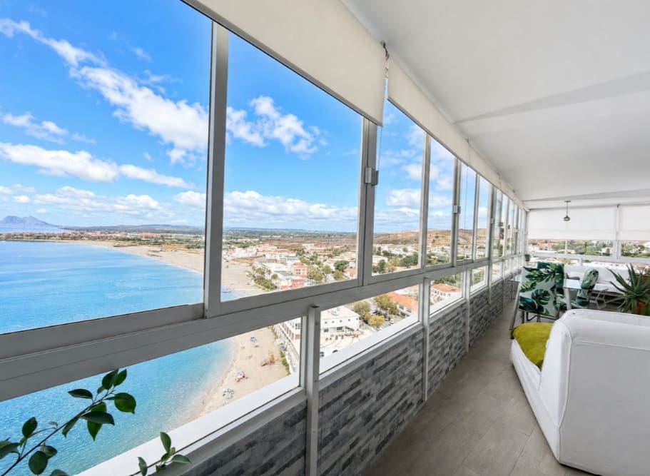 Apartamento de 3 habitaciones en Torreguadiaro en venta - 565.000 € (Ref: 10037084)