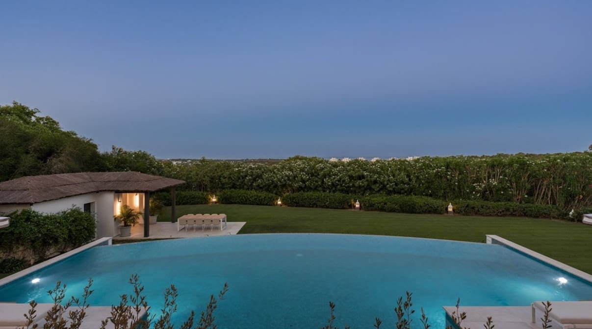 6 sovrum Villa till salu i Sotogrande med pool garage - 5 975 000 € (Ref: 10049991)