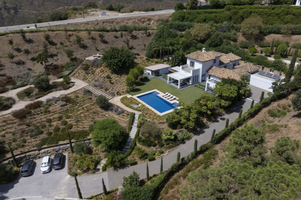 4 quarto Moradia para venda em Marbella com piscina garagem - 2 395 000 € (Ref: 10049993)