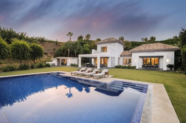 4 quarto Moradia para venda em Marbella com piscina garagem - 2 395 000 € (Ref: 10049993)