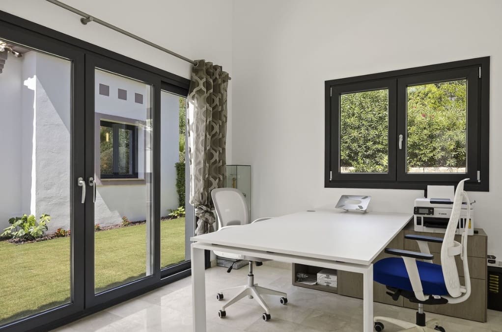 4 quarto Moradia para venda em Marbella com piscina garagem - 2 395 000 € (Ref: 10049993)