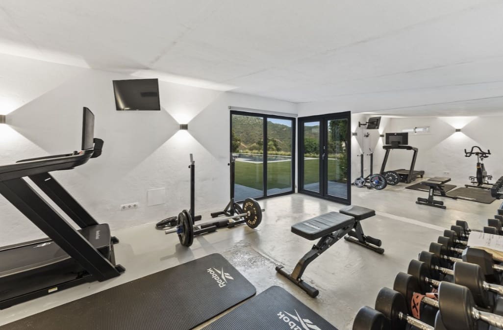 4 quarto Moradia para venda em Marbella com piscina garagem - 2 395 000 € (Ref: 10049993)