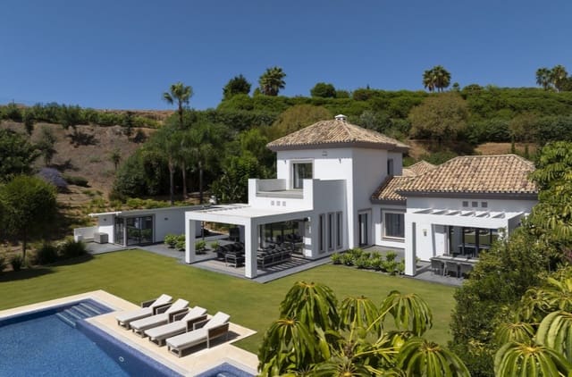 4 quarto Moradia para venda em Marbella com piscina garagem - 2 395 000 € (Ref: 10049993)