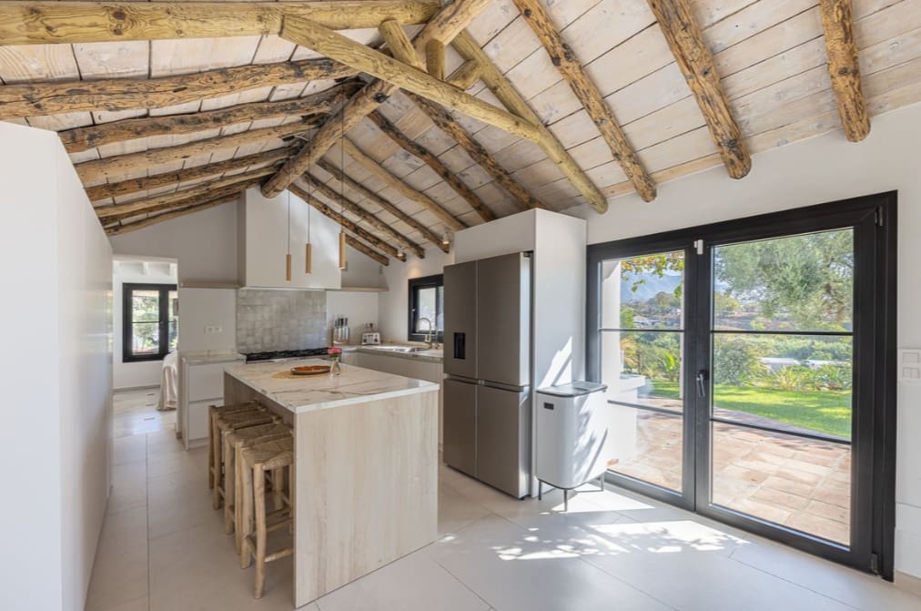 Chalet de 3 habitaciones en Marbella en venta con piscina garaje - 1.495.000 € (Ref: 10049995)