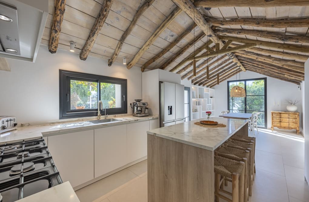 Chalet de 3 habitaciones en Marbella en venta con piscina garaje - 1.495.000 € (Ref: 10049995)