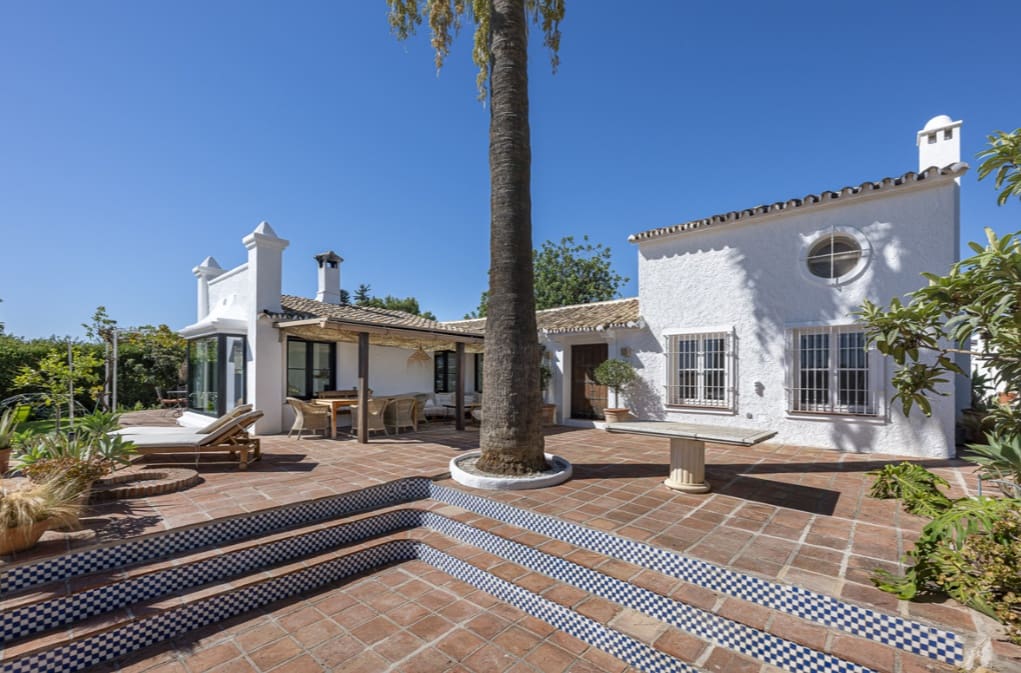 Chalet de 3 habitaciones en Marbella en venta con piscina garaje - 1.495.000 € (Ref: 10049995)