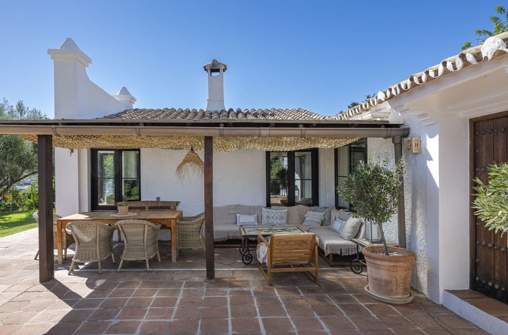 Chalet de 3 habitaciones en Marbella en venta con piscina garaje - 1.495.000 € (Ref: 10049995)