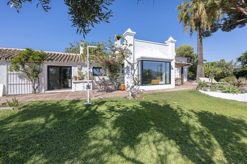 Chalet de 3 habitaciones en Marbella en venta con piscina garaje - 1.495.000 € (Ref: 10049995)