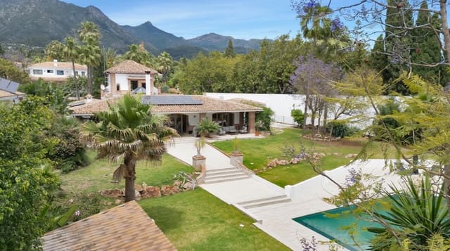 4 Zimmer Villa zu verkaufen in Marbella mit Pool Garage - 2.450.000 € (Ref: 10049996)
