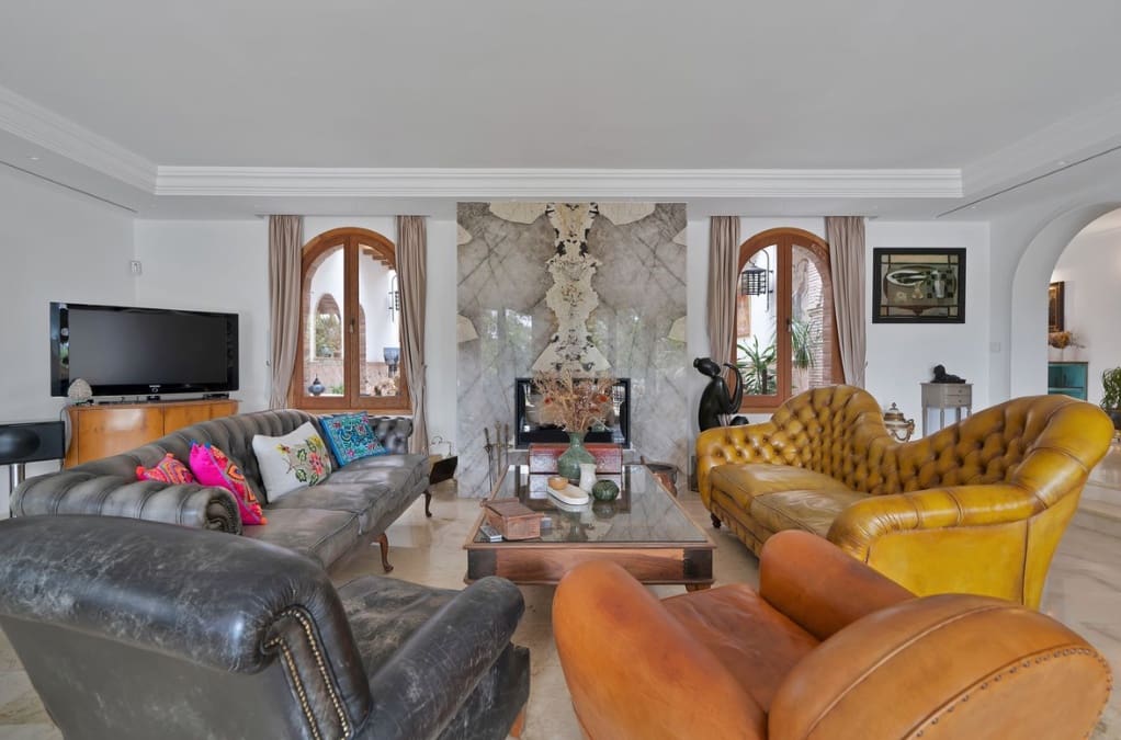 4 Zimmer Villa zu verkaufen in Marbella mit Pool Garage - 2.450.000 € (Ref: 10049996)