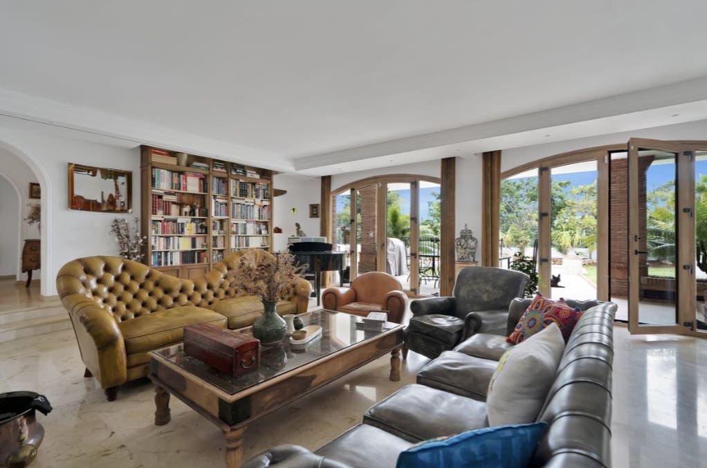 4 Zimmer Villa zu verkaufen in Marbella mit Pool Garage - 2.450.000 € (Ref: 10049996)