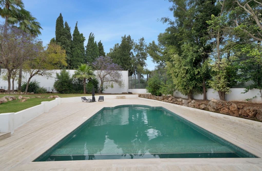 4 Zimmer Villa zu verkaufen in Marbella mit Pool Garage - 2.450.000 € (Ref: 10049996)