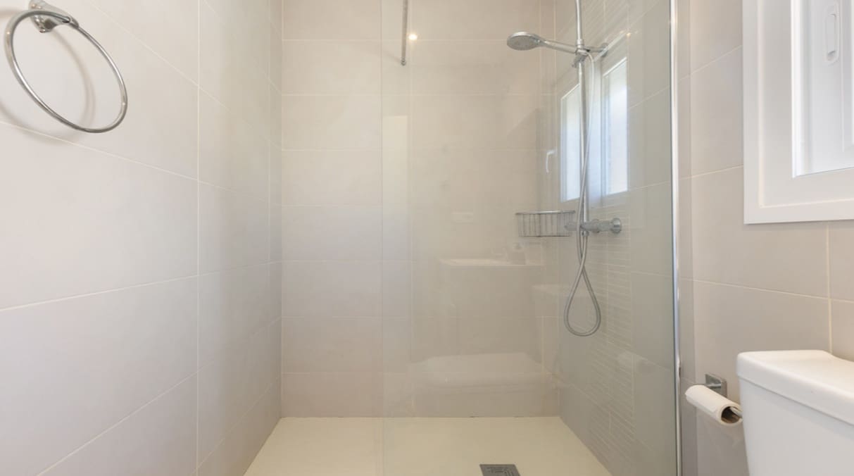 4 bedroom Villa for sale in Manilva with pool - € 1,100,000 (Ref: 10049997)