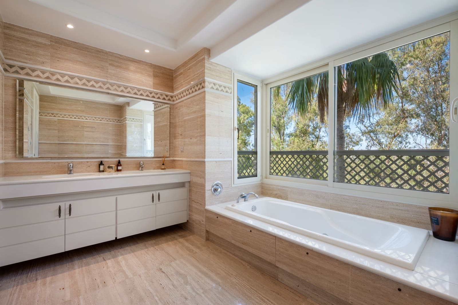 3 bedroom Apartment for sale in Golden Mile with pool garage - € 3,750,000 (Ref: 10049998)