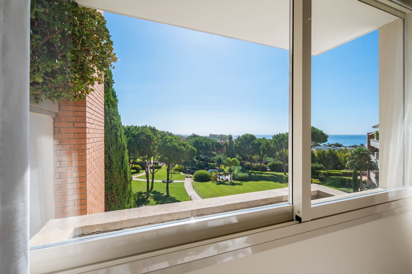 3 bedroom Apartment for sale in Golden Mile with pool garage - € 3,750,000 (Ref: 10049998)