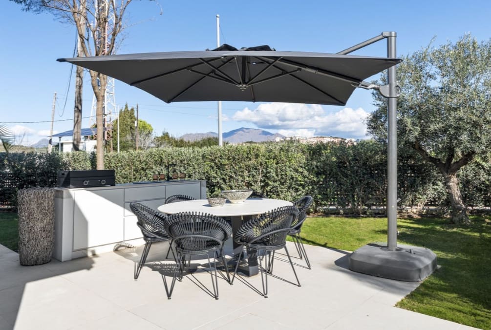 3 slaapkamer Villa te koop in Manilva met zwembad garage - € 1.395.000 (Ref: 10070413)