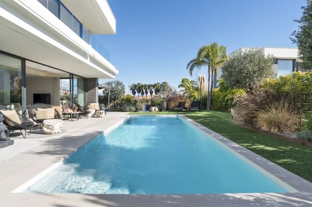 3 slaapkamer Villa te koop in Puerto de la Duquesa, Manilva met zwembad garage - € 1.395.000 (Ref: 10070413)